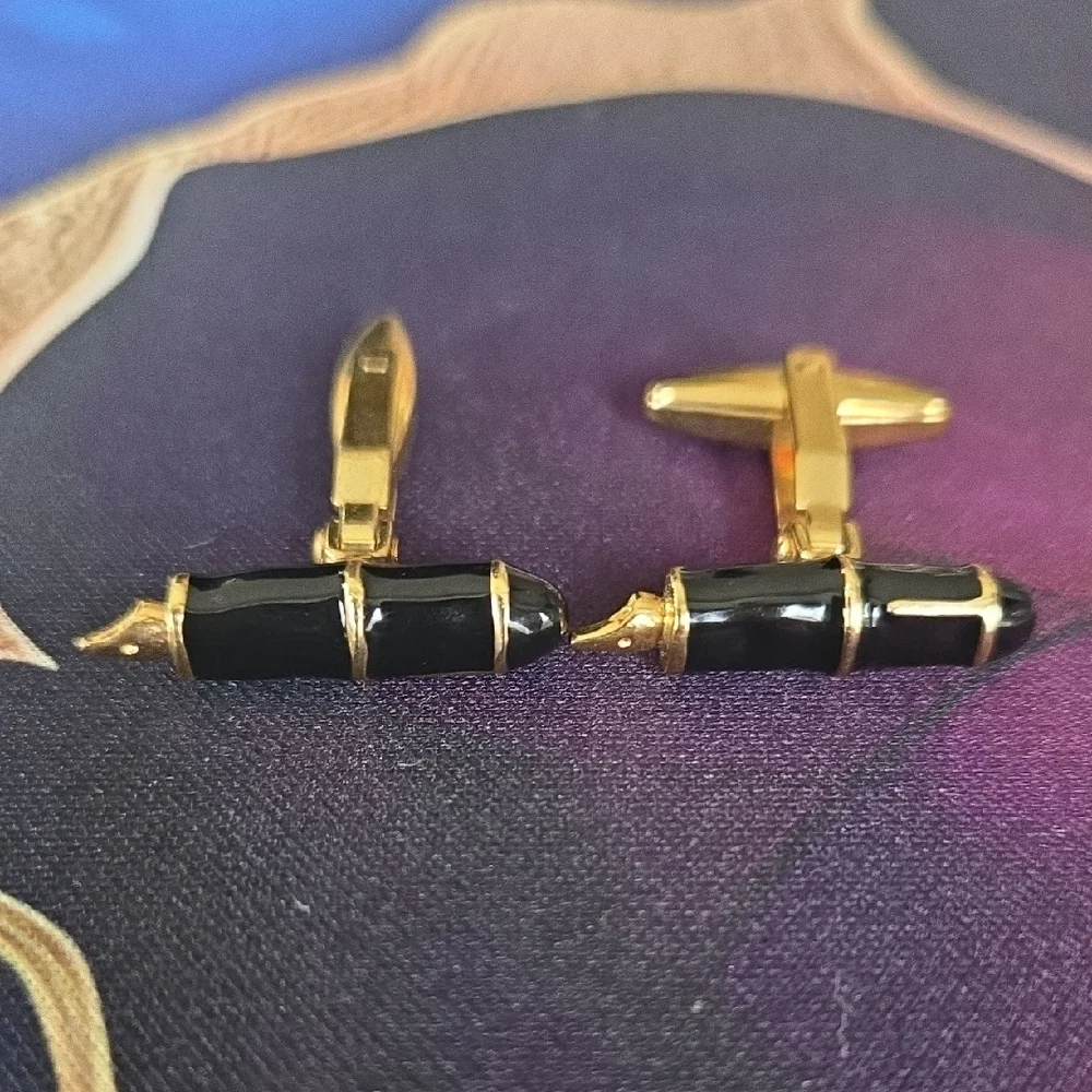 Vintage gold black